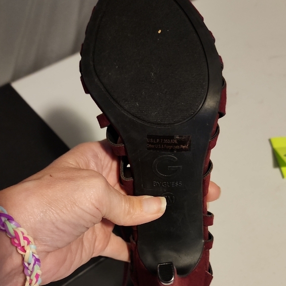 Guess Red Heels with Intricate Cut-Out Design - Picture 3 of 9